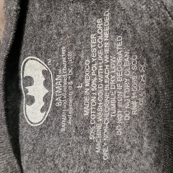 DC Comics Batman T-Shirt - Picture 3 of 4